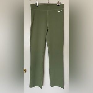 High Rise Nike Full Length Leggings in Green